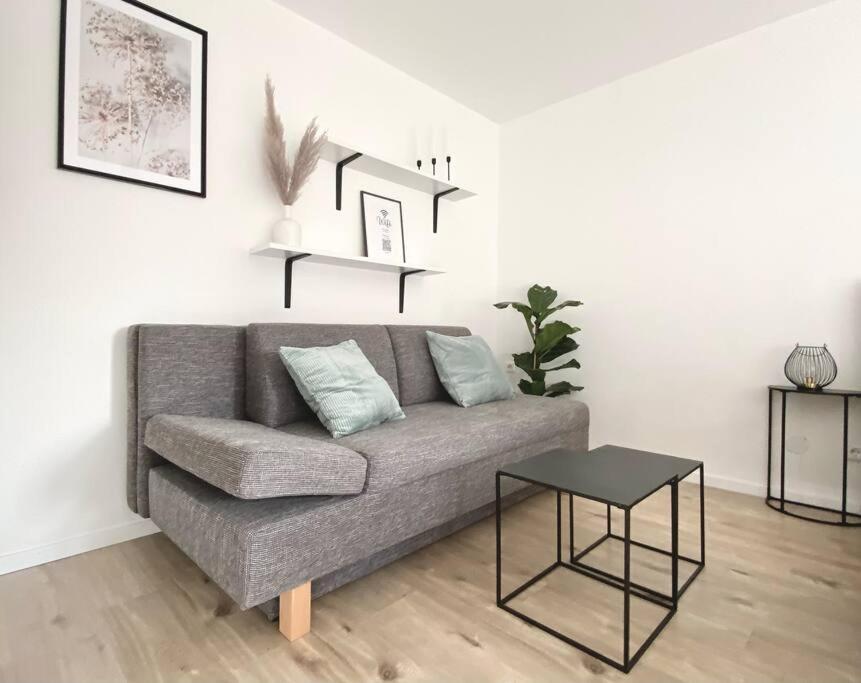 Top-Apartment Mit Parkplatz Und Balkon Reutlingen Exteriör bild